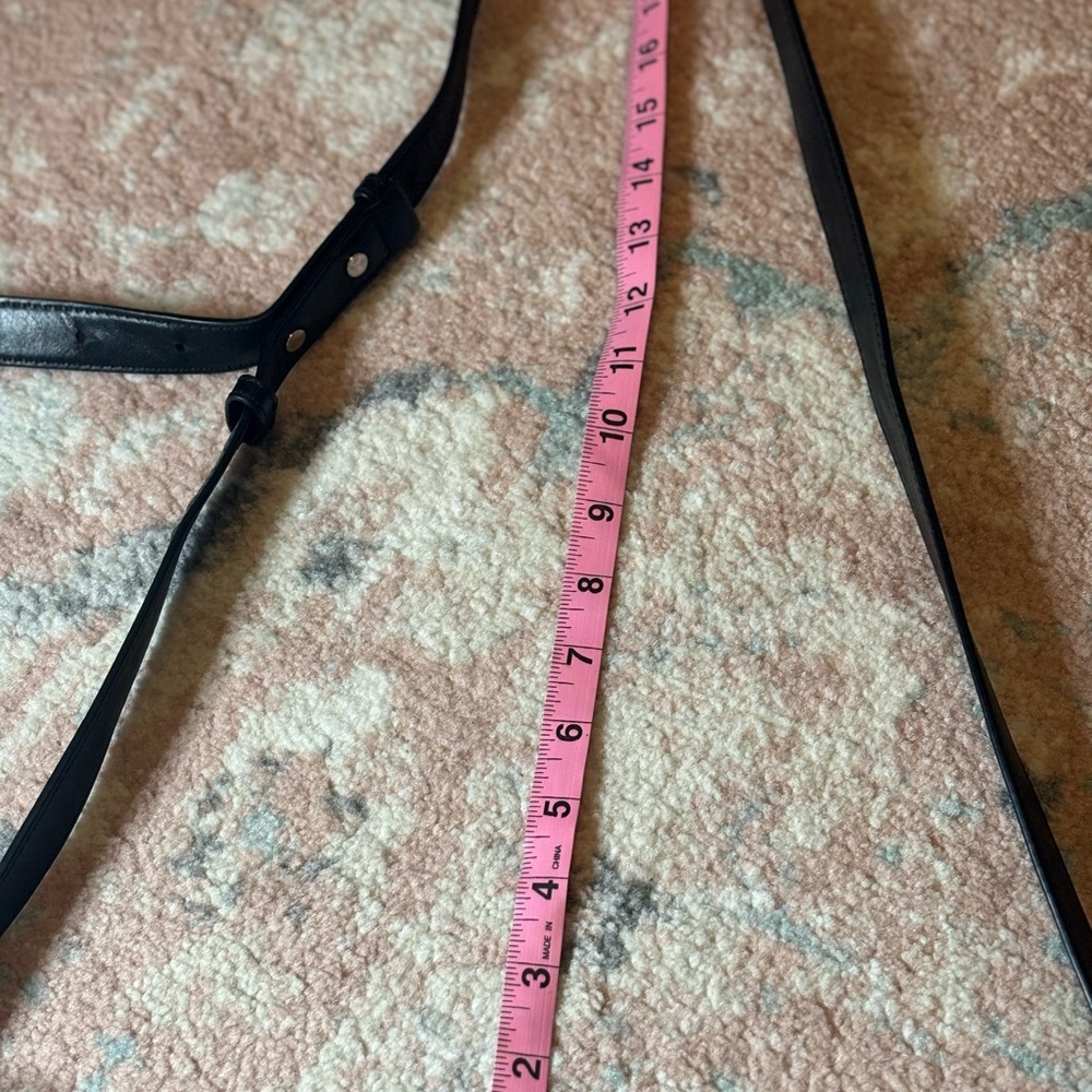 Michael Kors Piper leather messenger bag, medium - Picture 10 of 10